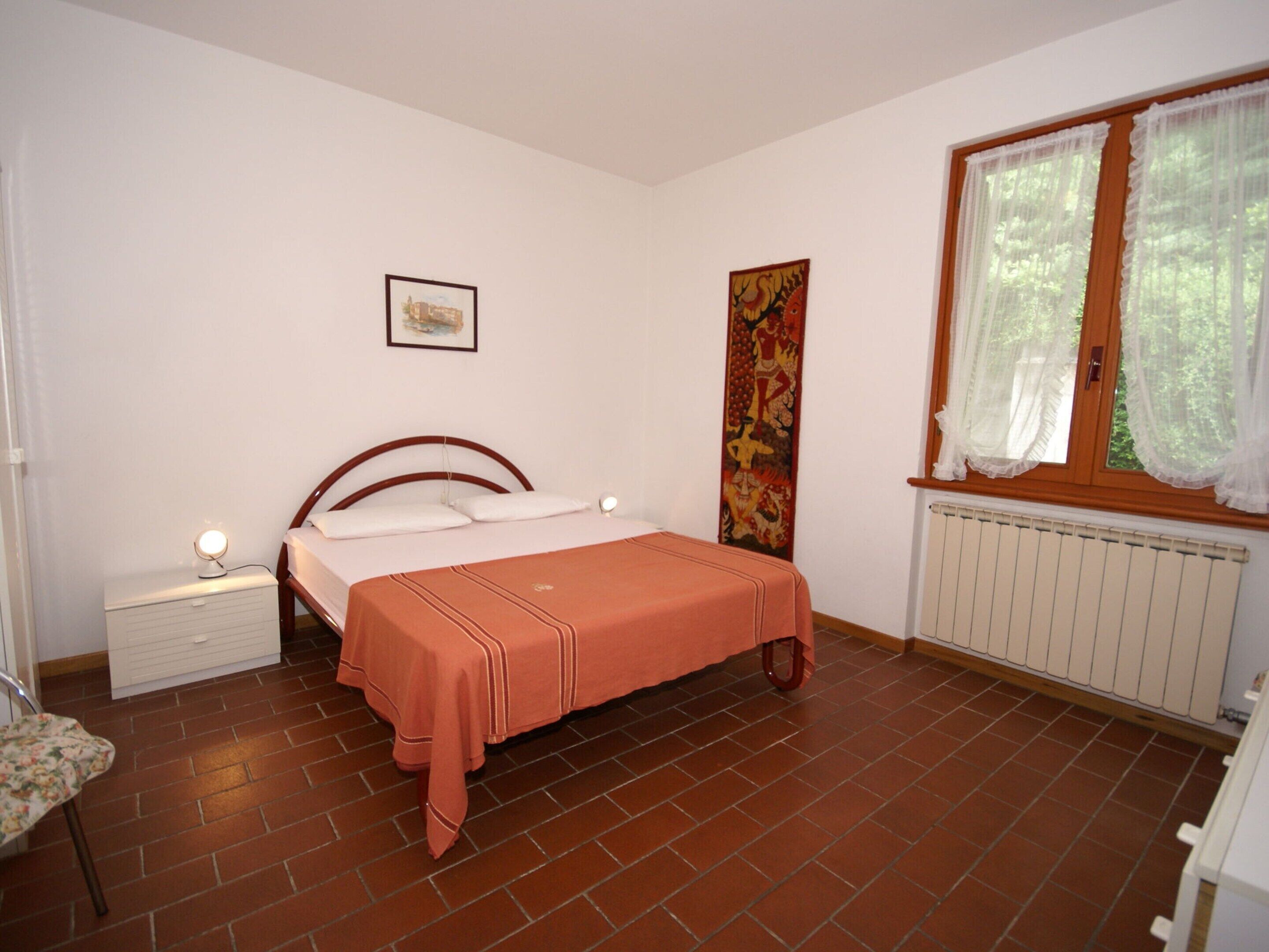 House | 3 bedrooms, individually furnished, bed sheets