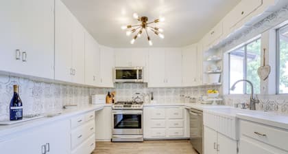 Sonoma County Vacation Rental w/ Vineyard Views!