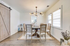 House (3 Bedrooms) | Interior - Sonoma County Vacation Rental w/ Vineyard Views! (Sebastopol)