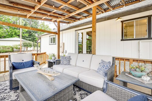 Sonoma County Vacation Rental w/ Vineyard Views!