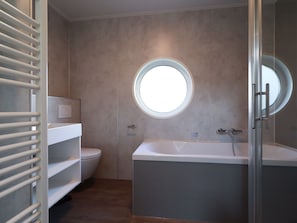 House | Bathroom
