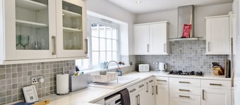 The Beach House - Wittering   -  a bungalow that sleeps 6 guests  in 3 bedrooms