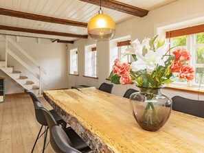 House | Dining