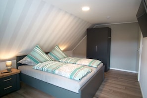 Apartment | 2 bedrooms, iron/ironing board