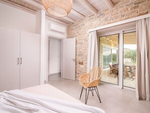 Dining - Yasemi Comfortable Holiday Residence (Faistos)