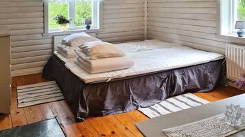 House | 1 bedroom, individually furnished