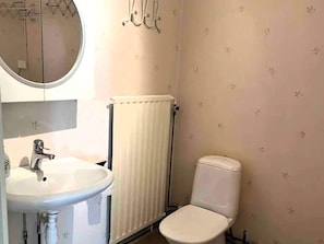 Bathroom - 9 Person Holiday Home in Fredriksberg (Fredriksberg)