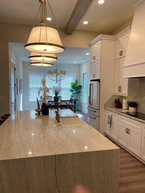 Dining - `Awenasa` Luxury  Beach Retreat (Cape Charles)