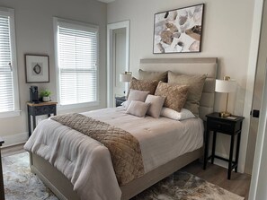 Desk, iron/ironing board, travel cot, free WiFi - `Awenasa` Luxury  Beach Retreat (Cape Charles)