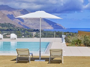 Pool - Belvilla by OYO Villa Etesiae (Castellammare del Golfo)