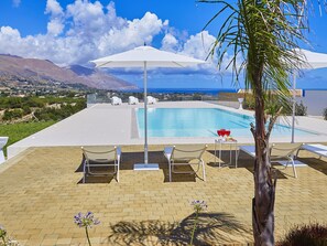 Pool - Belvilla by OYO Villa Etesiae (Castellammare del Golfo)