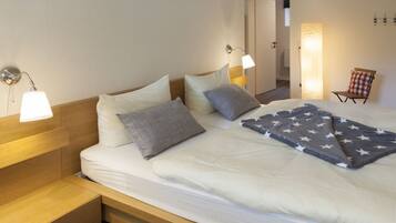 1 bedroom, individually furnished, iron/ironing board