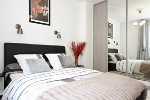 1 室のベッドルーム、アイロン / アイロン台、WiFi (無料)、ベッドシーツ