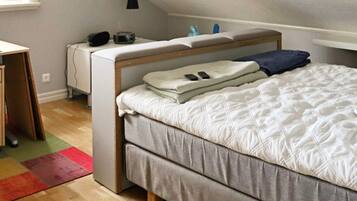 House | 1 bedroom, individually furnished
