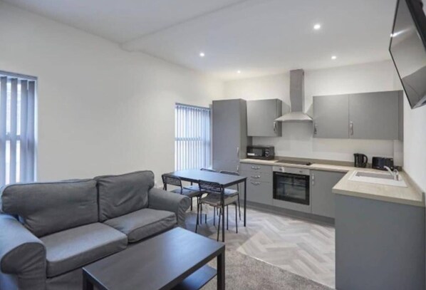Apartment | Private kitchen - Apartment 4 in Loftus (Saltburn-by-the-Sea)