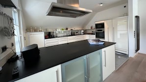 Rumah | Dapur pribadi | Oven, ketel listrik, dan pemanggang roti