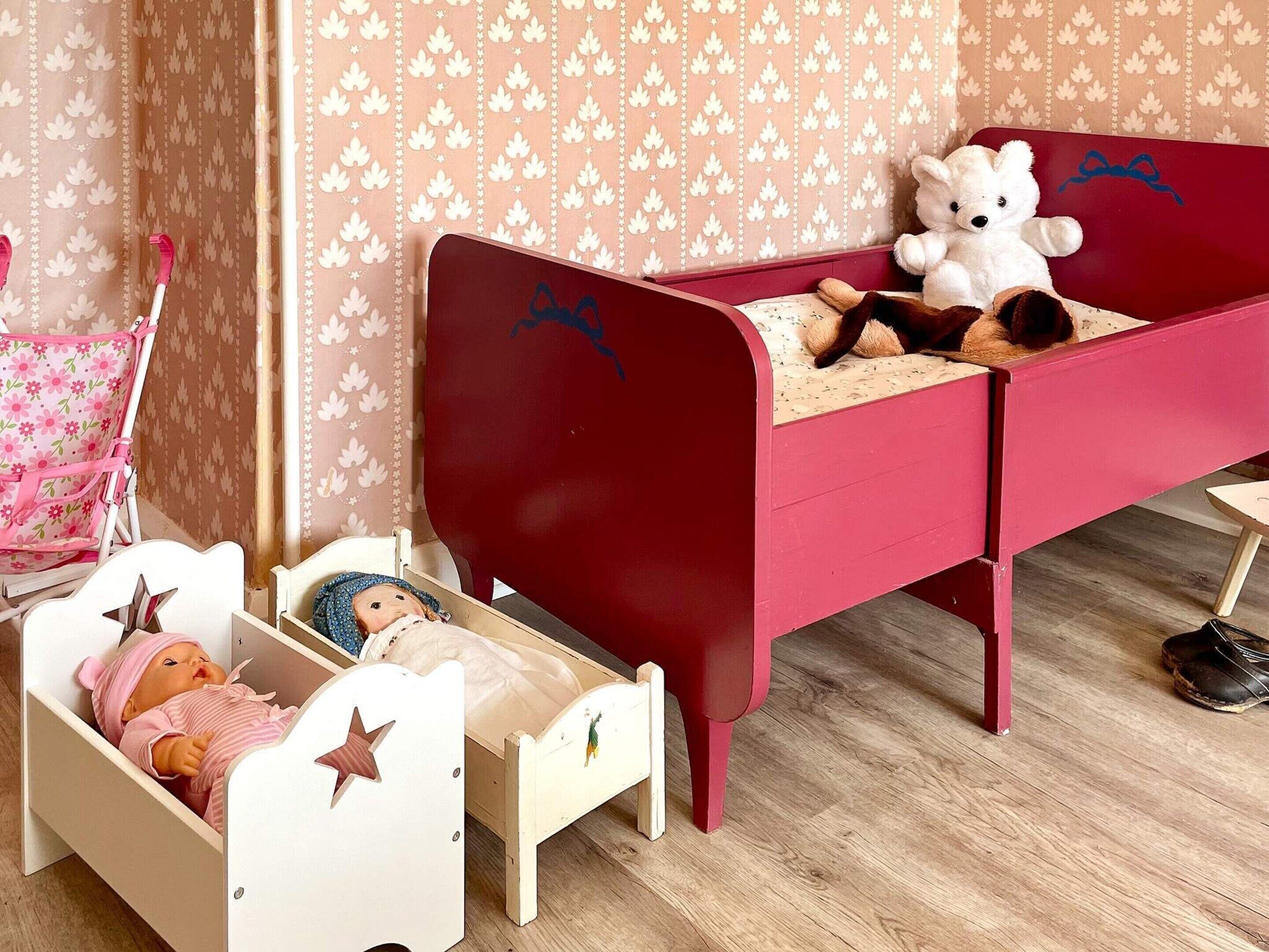 House | 2 bedrooms, individually furnished