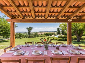 Villa | Dining - Belvilla by OYO Villa Fufi (Arcevia)