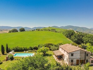 Villa | Pool | Indoor pool, outdoor pool - Belvilla by OYO Villa Fufi (Arcevia)
