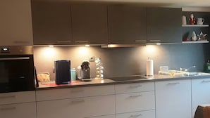 Uklassifisert bilde, 5 av 10, knapp