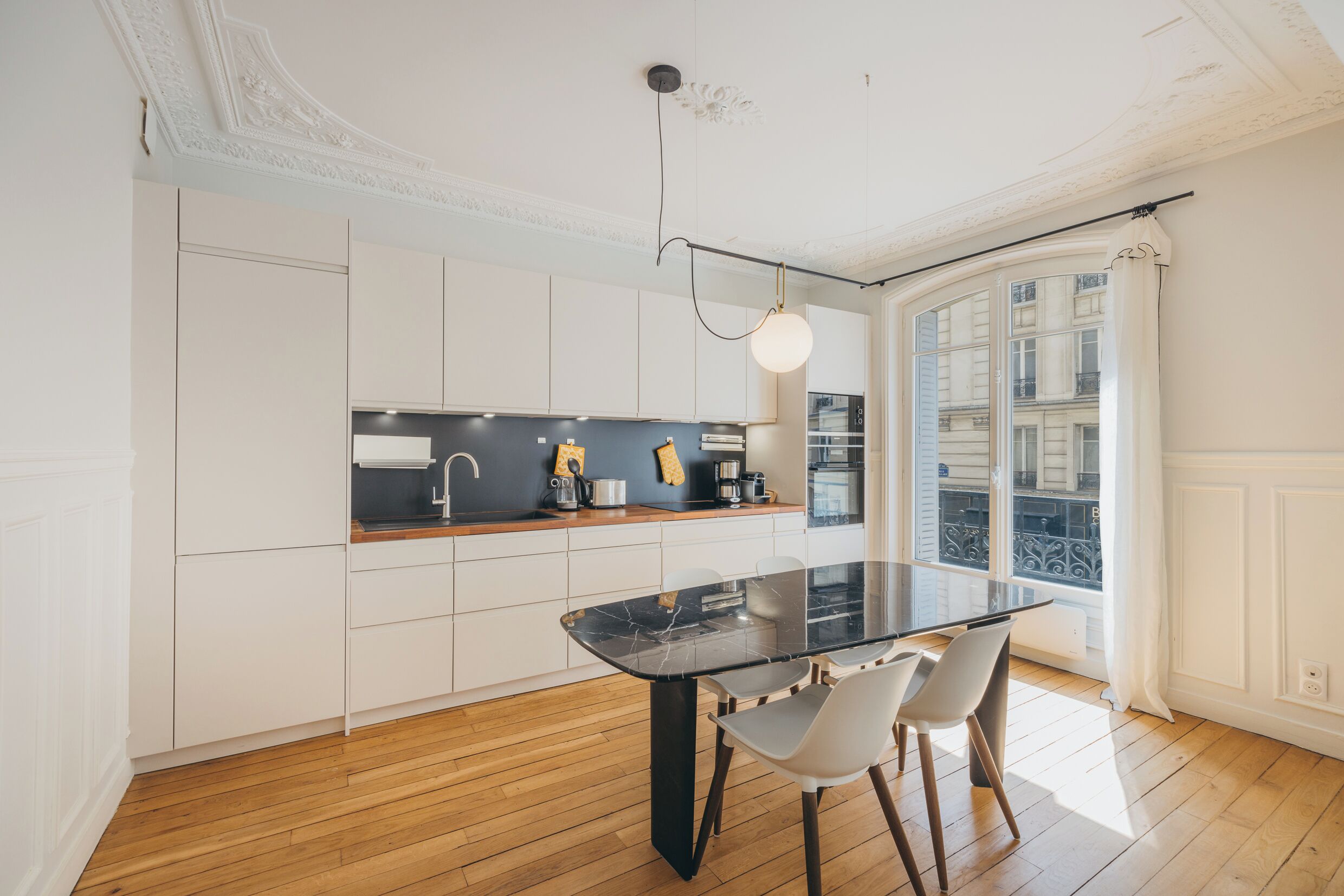 Frigorífic, microones, forn i placa de cuina 