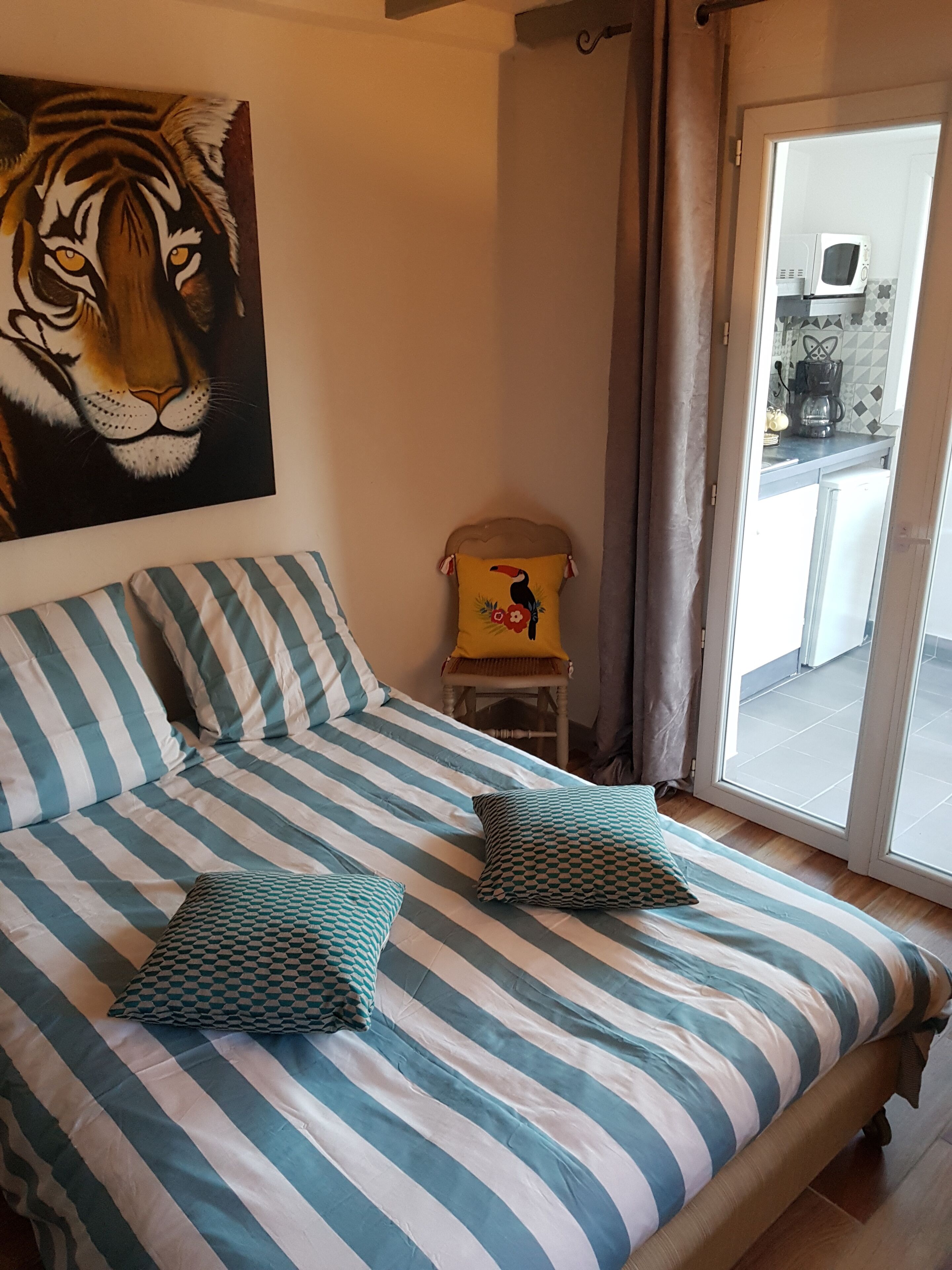 1 bedroom, WiFi, bed sheets