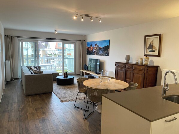 Apartment | Living area