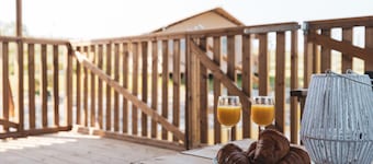 Safari Lodge by Ijsselmeer Lake