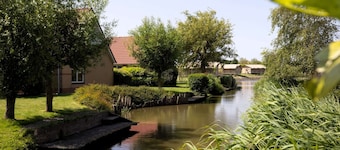 Safari Lodge by Ijsselmeer Lake