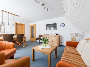 Living area - Dreamy Apartment Near Forest (Eslohe)