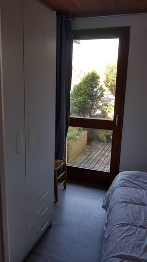 4 bedrooms - 100m from ski slopes, 1st floor, view village, balcony, tv, ski locker, 76m², Les Gets (Les Gets)