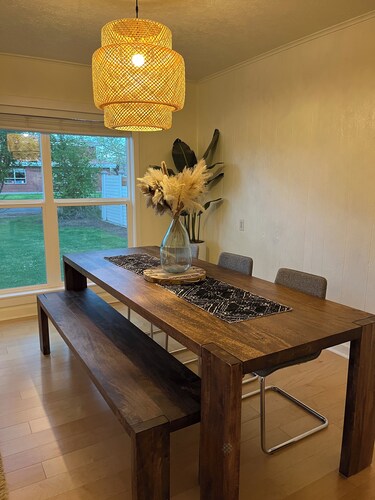 Home in Downtown Redmond Oregon and in the heart of Central Oregon. 