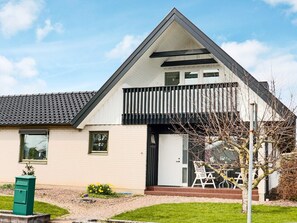 House | Exterior - 4 Star Holiday Home in Halmstad (Halmstad)