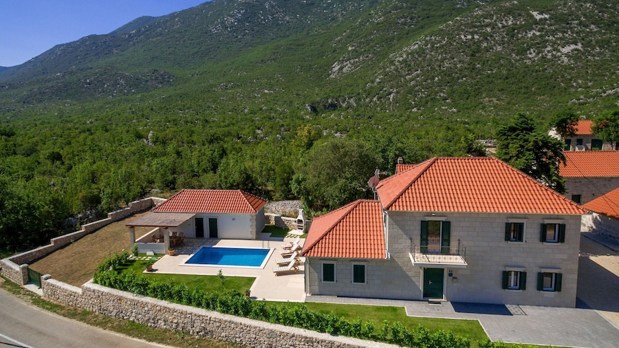 Villa in Croatia With Stunning Mountain Views