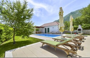 Villa | Pool | Indoor pool, outdoor pool - Villa in Croatia With Stunning Mountain Views (Vrgorac)