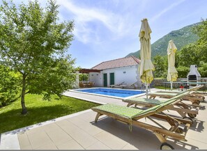 Villa | Pool