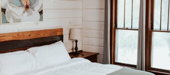 Gorgeous apartment in the upstairs of a 1930 craftsman style home  