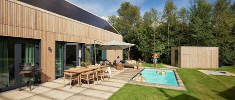 House | Outdoor dining