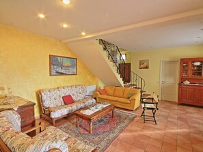 Villa | Living room | Fireplace
