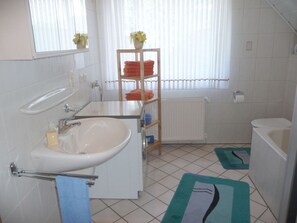 Apartment | Badezimmer