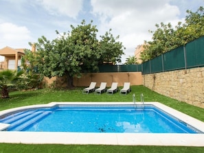 House | Pool | Indoor pool, outdoor pool - Belvilla by OYO Villas in Marbella (Marbella)