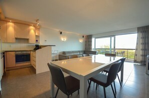 Apartment | Dining - Perfect Apartment Near Dunes (Koksijde)