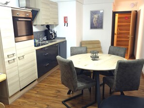 Apartment | Dining