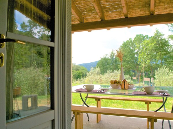 Villa | Dining - Belvilla by OYO Barbagianni (Cortona)