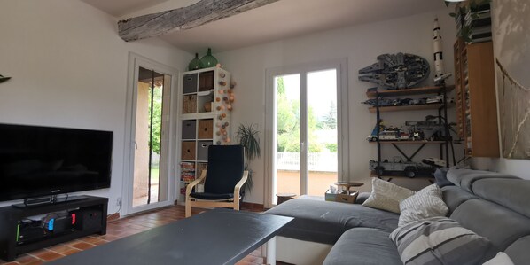 TV - Villa Piscine Ventoux Provence (Malaucène)