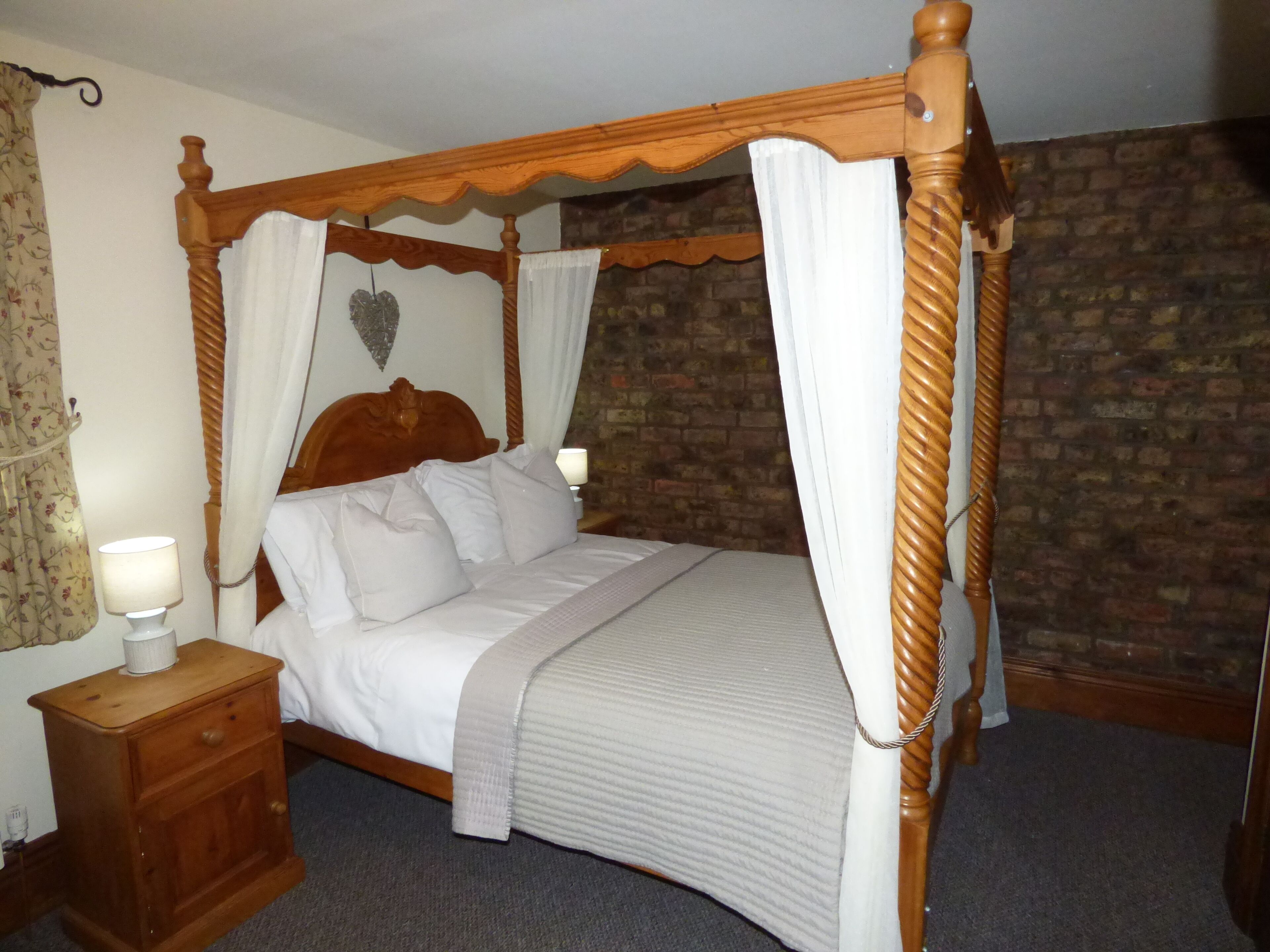2 bedrooms, iron/ironing board, travel cot, free WiFi