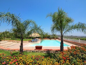 House | Pool - Inviting Holiday Home With Private Pool (Syracuse)