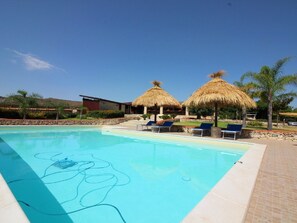House | Pool - Inviting Holiday Home With Private Pool (Syracuse)