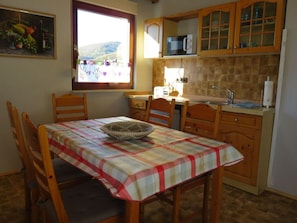 Apartment | Private kitchen | Oven, toaster