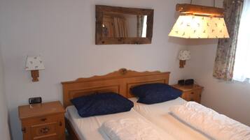 2 bedrooms, individually furnished, bed sheets